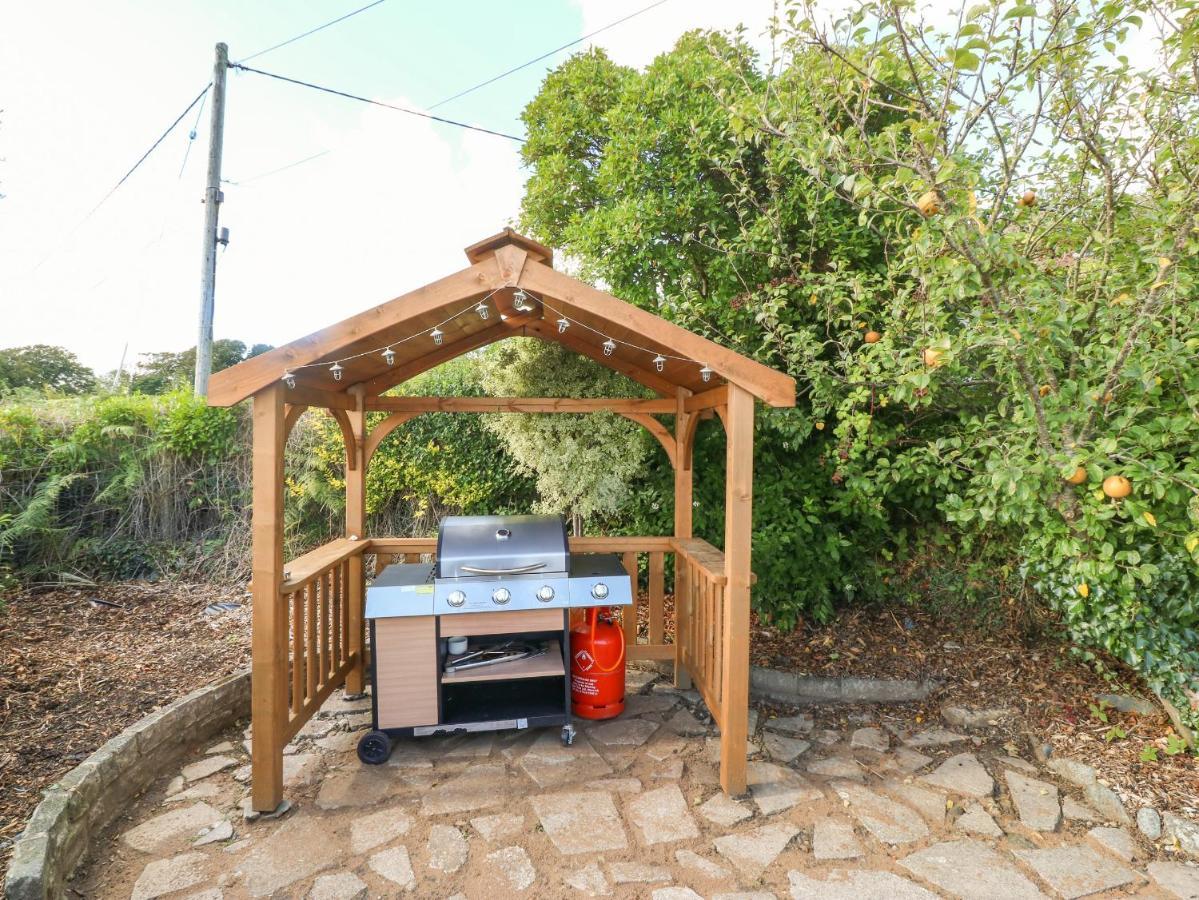 Tan Yr Allt Pwllheli Exterior photo